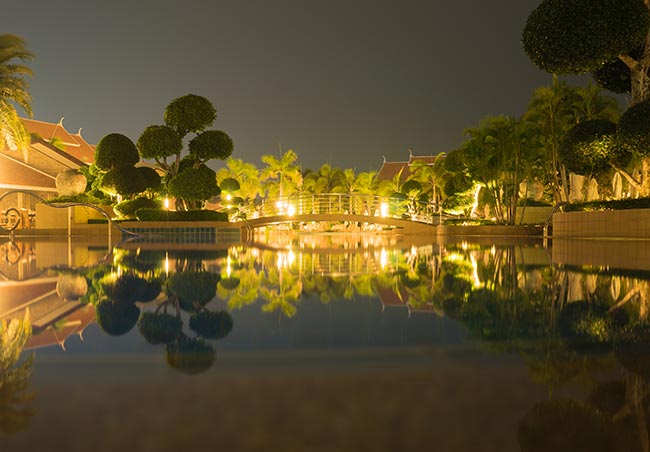 pool-at-night